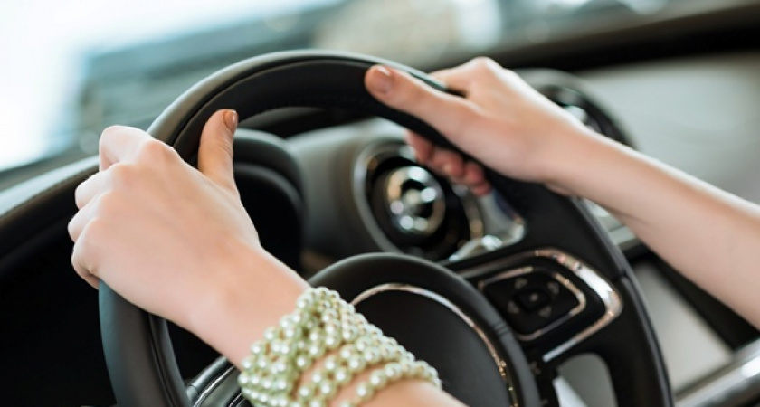 Автоледи из «Винни-Пуха». Стало известно, чья Bentley пострадала в ДТП в Оренбурге