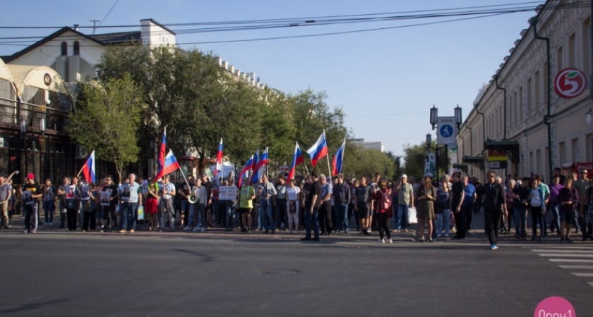 Переобуться в воздухе. Протестные акции в Оренбурге от КПРФ и сторонников Навального – сходства и различия, обзор Орен1