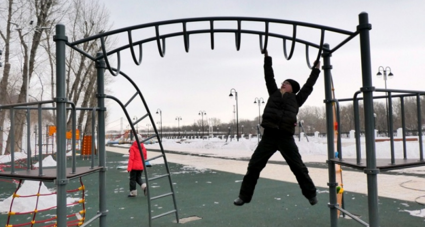 Покатались-покрутились. Жанна Валиева о детской площадке на оренбургской набережной