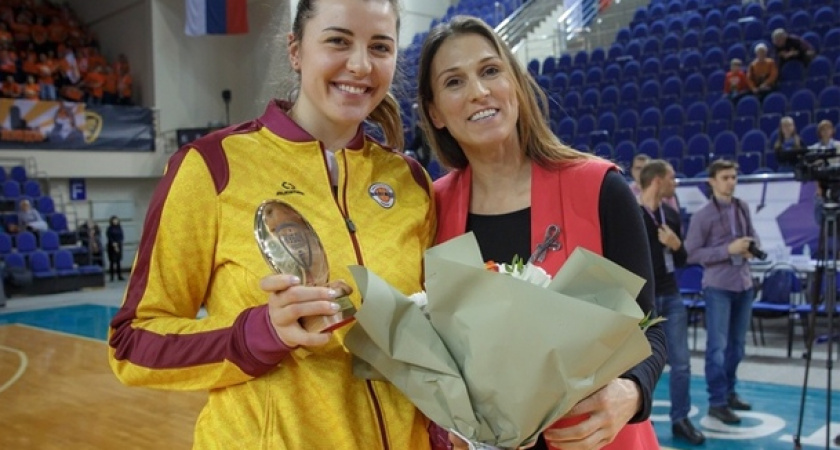 Круче «Спарты». Баскетбольный клуб «Надежда» стал бронзовым призером Кубка России