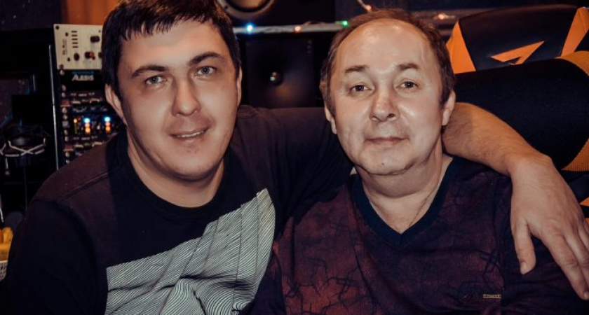 Белые розы и розовый вечер. Основатель группы «Ласковый май» отметил свой юбилей в Оренбурге