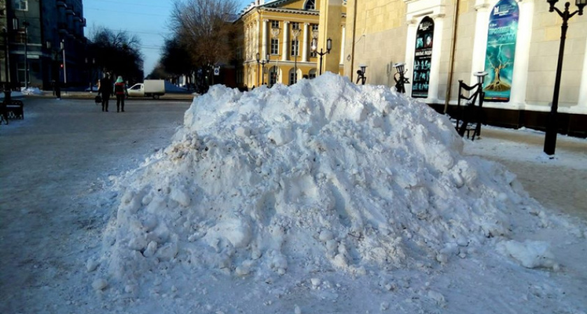 Мэры и их кучи. Владимир Беребин об уборке снега в Оренбурге