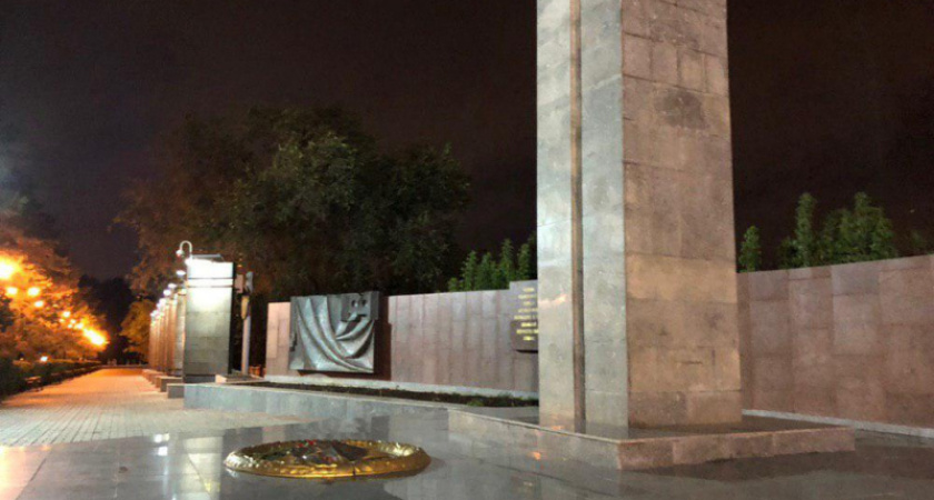 Печально и стыдно. ТГ-канал GorodishkO о погасшем вечном огне у мемориала Победы в Оренбурге