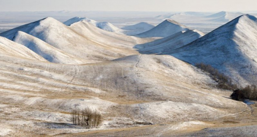 Махровые холмы. Фотозарисовка первого снега в Оренбуржье от Андрея Черкасова