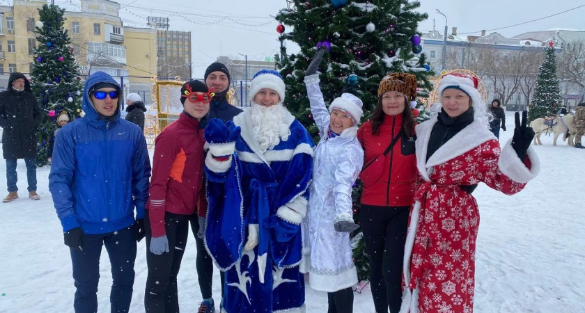 Оренбуржцы приняли участие в забеге «Здоровый в Новый год»