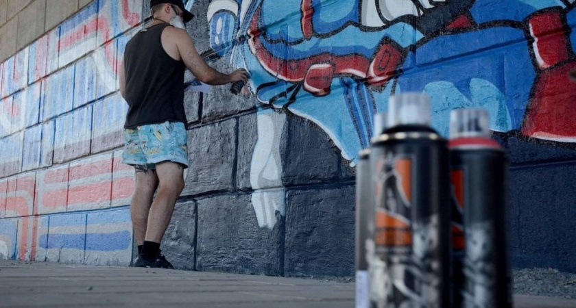 В Оренбурге нарисуют 100 квадратных метров «космического» граффити