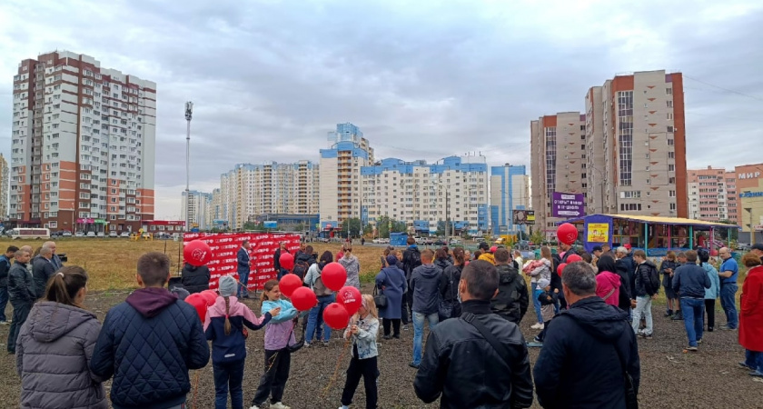 Около ста оренбуржцев вышло на митинг, посвящённый экологическим проблемам