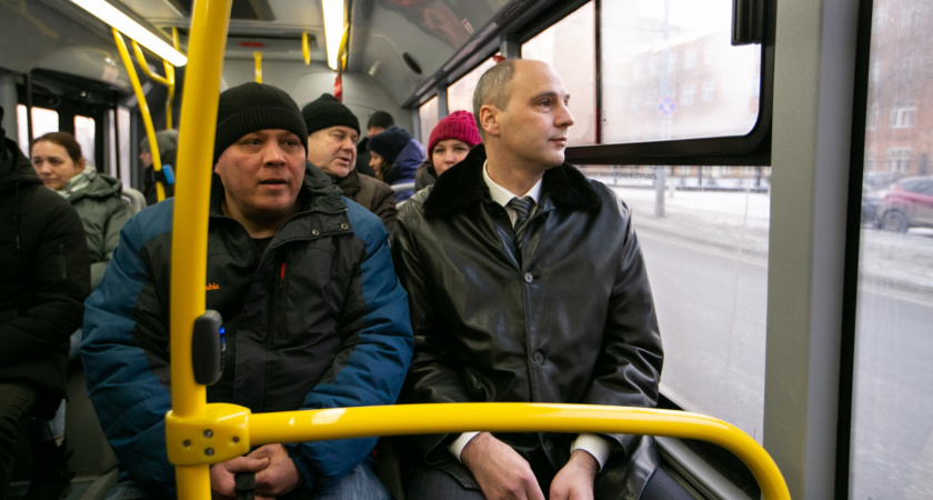 Губернатор Оренбургской области прокатился на общественном транспорте