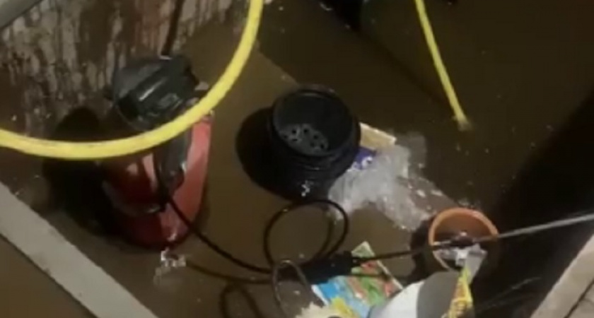Микрорайон «Золотой квартал» Нежинского сельсовета затопило талой и канализационной водой