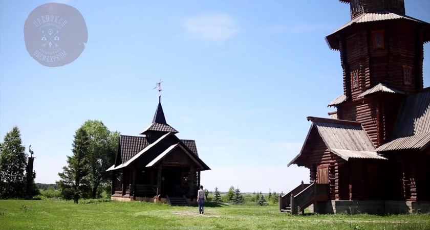 Деревянная усадьба в поселке Луна. Край героев и родников. Шарлыкский район