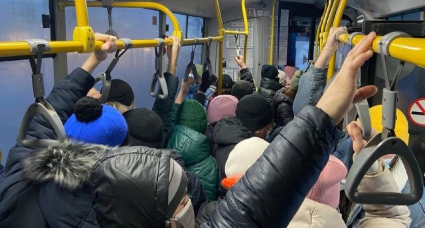 Телеграм-канал «Оренбургский утюг»: «Почему налогоплательщики должны платить за одно и то же дважды и при этом страдать в битком набитых автобусах?»