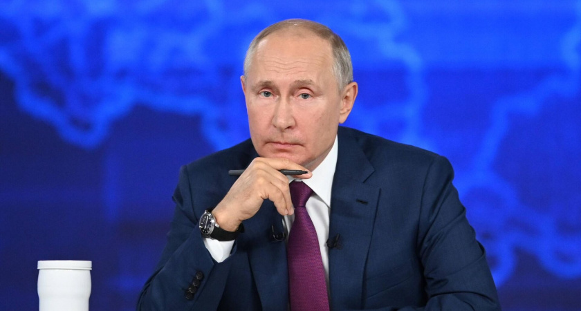 Оренбуржец задал вопрос Владимиру Путину прямо из зоны СВО