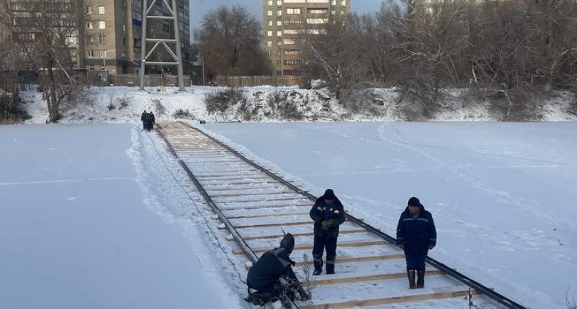 В Орске начали возводить вантовый мост