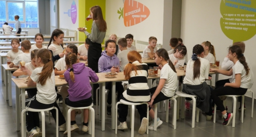 В Оренбурге после жалоб родителей проверили питание в школе и детском саду 