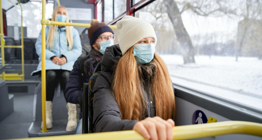 Власти Оренбурга назвали нехватку кадров причиной плохой работы автобусов