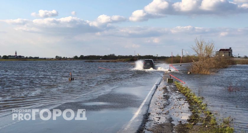 В Орске из-за разлива реки Елшанка началась эвакуация
