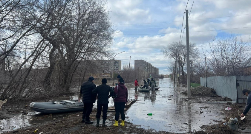 В Оренбурге паводок дошел до строящегося дублера Чкалова-Гагарина