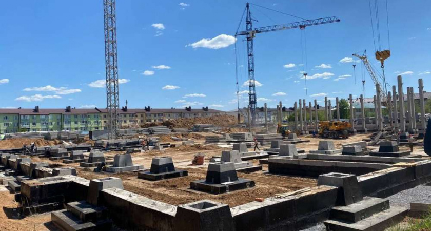 Прокуратура проинспектировала ход строительства новой школы в Бузулуке