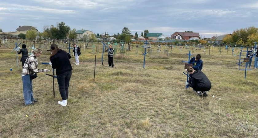 В Оренбуржье запретят подросткам гулять по кладбищам и гаражам