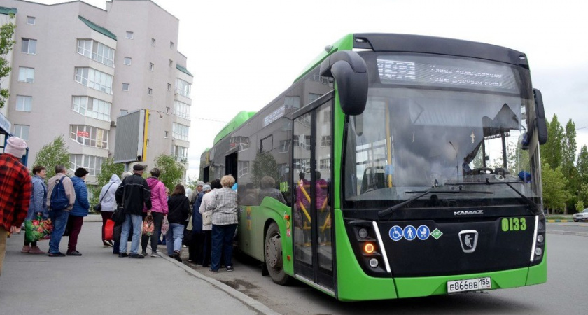 В Оренбурге внесли изменения в график движения дачных автобусов