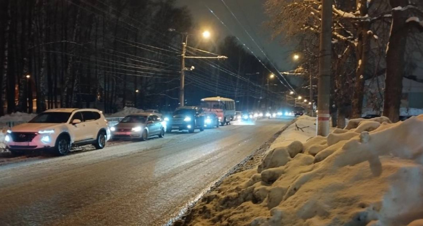 Из-за жуткого гололеда десятки оренбуржцев попали в травмпункт 