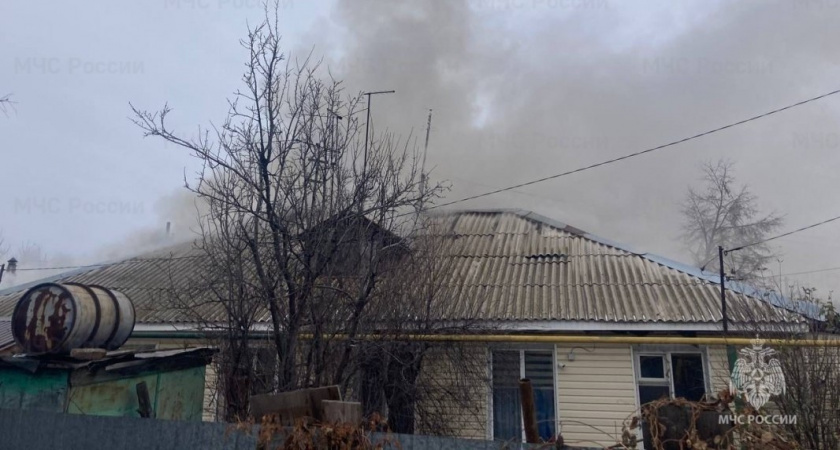 В Оренбурге на пожаре были спасены четыре человека