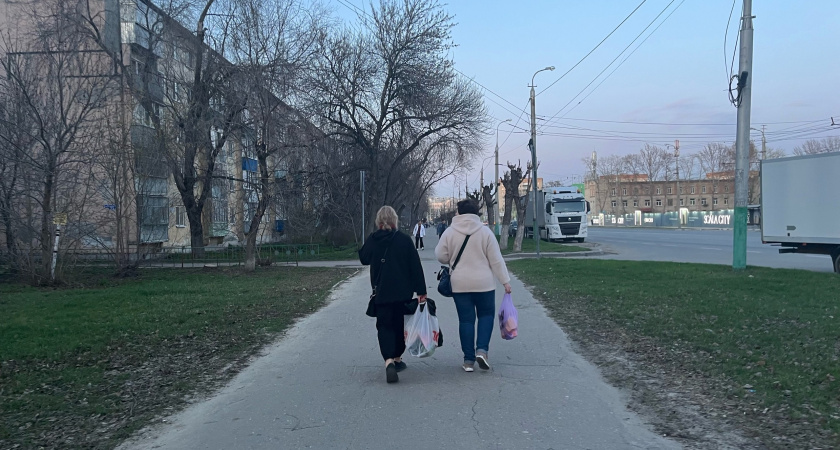 Пенсионный возраст начнут снижать за каждый отработанный год. Россияне танцуют от радости