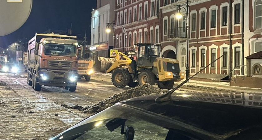 Мэр Оренбурга дал указание сосредоточить усилия на очистке снега в частном секторе