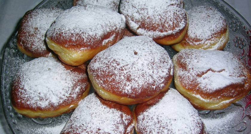 Взбиваем кефир с майонезом — и через 15 минут гора вкуснятины к чаю готова: у домашних за ушами пищит
