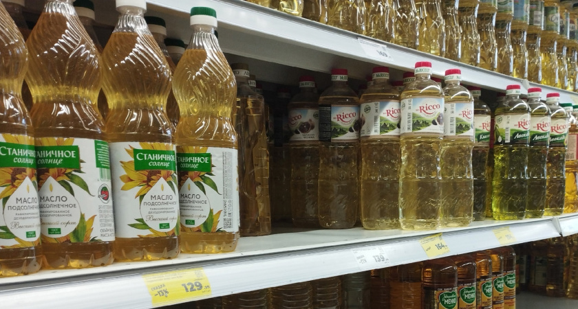 Такого масла берите по 3 бутылки: в Роскачестве озвучили лучшие марки подсолнечного масла для блинов на Масленицу