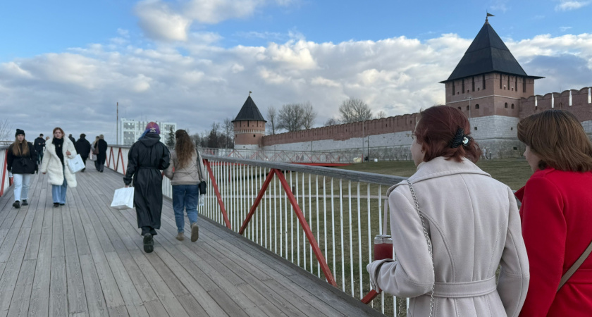 Выходные перенесли: в майские праздники внесли изменения из-за ситуации в стране        
