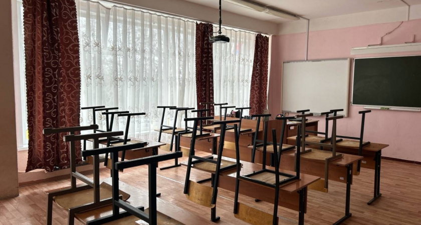 Фото к статье: Прокуратура Тоцкого района требует обновить эвакуационное оборудование