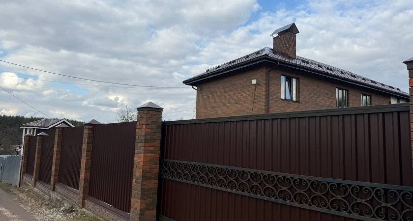 С 10 мая полностью будет запрещена установка заборов на даче: придется убрать