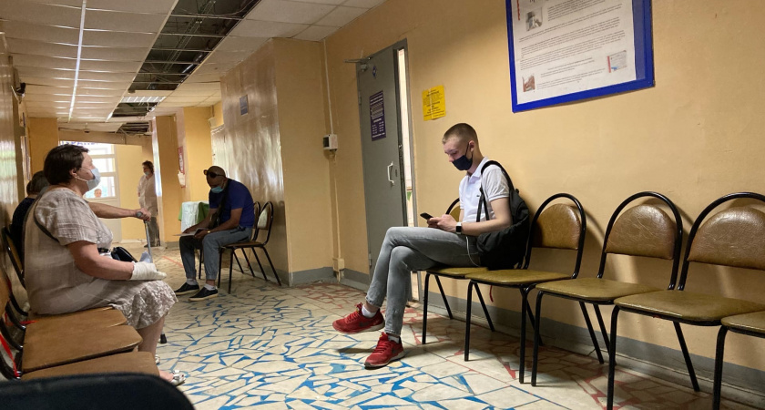 Будем работать с температурой 38 °C? В Минздраве приняли решение, которое затронет всех россиян