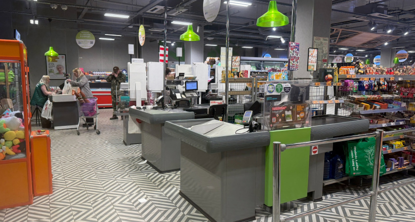 Почему кассиры в «Пятёрочке» и «Магните» бегают с одной кассы на другую — объяснение, о котором покупатели даже не догадываются