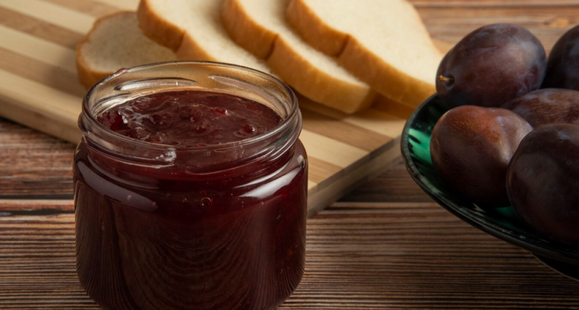 Варю вкусное сливовое варенье за час: ароматное, прозрачное и никаких косточек — делюсь удачным рецептом