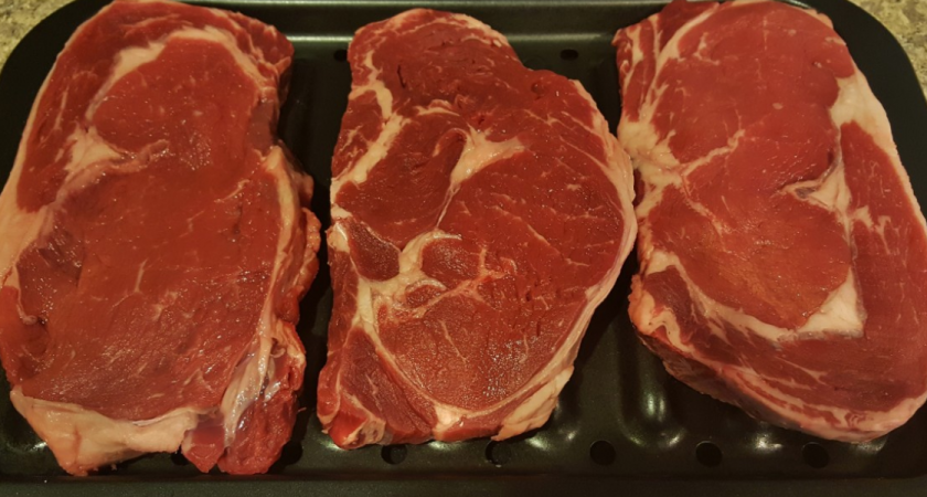 Купила в "Светофоре" мясо по 200 руб: выкинув кожу, кости, взвесила повторно - результат сильно удивил, а я то думала, экономлю