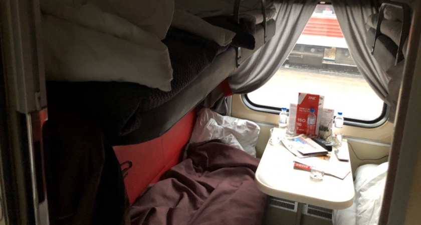 Вся семья мешала спать в поезде: но утром я сделал то, что запомнят надолго - оставшуюся поездку провел в комфорте 