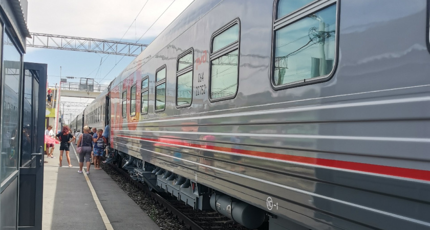 "Вернулся в вагон, а на моем месте лежит соседка сверху" — россиянин честно рассказал про свою незабываемую поездку в плацкарте РЖД