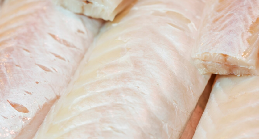 В супермаркетах появилась странная рыба: чем молочный минтай отличается от привычного — и стоит ли его брать