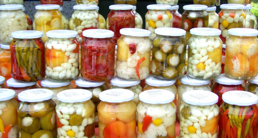 Самый вкусный салат из кабачков на зиму — «Тёщин язык»: никакой стерилизации, вкус отменный, съедают первым