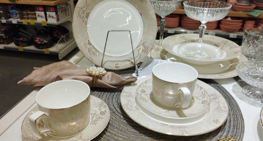 Чем стеклянная (и не только) посуда из "ФиксПрайса" и "Светофора" отличается от такой же в элитных магазинах