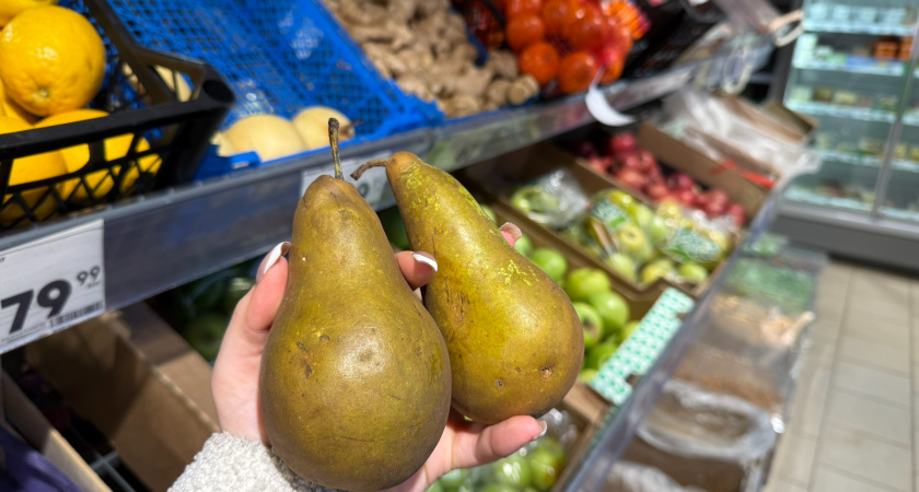 В Оренбургской области цены на овощи снизились, но фрукты и посещение ресторанов стали дороже