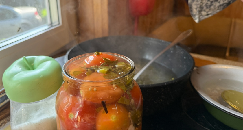 Любимый рецепт маринованных помидоров «Сладкие»