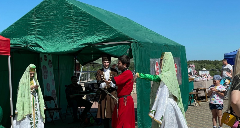  Москвичи и гости столицы могут попробовать продукты из Оренбуржья на гастрофестивале «Вкусы России»