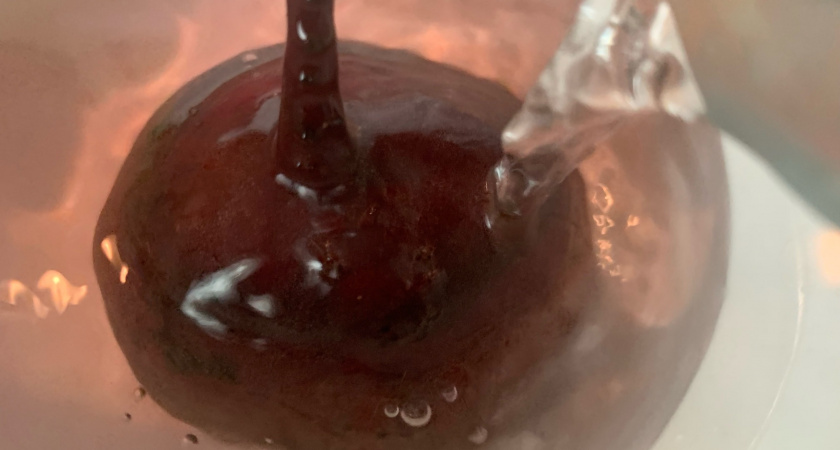 Свеклу на салаты часами больше не варю: повар научил готовить свеклу вкуснее и проще, как они у себя в ресторане делают