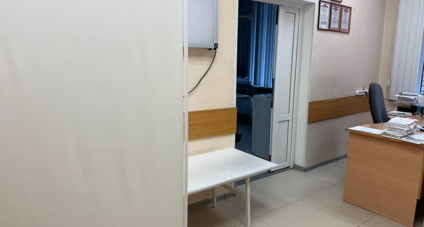 В Орске на территории больницы начали строить новую современную поликлинику