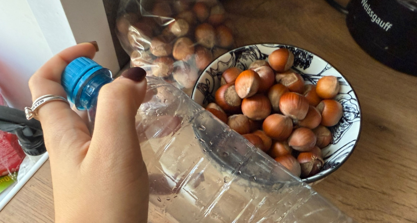 Метод легкой очистки фундука от скорлупы