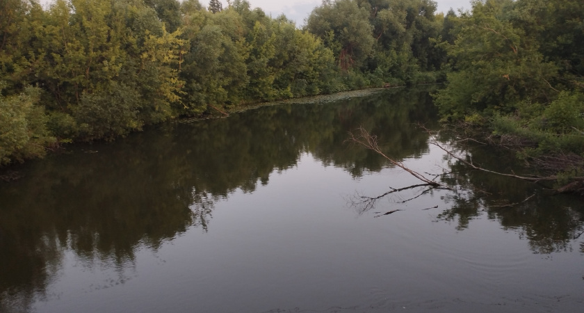 На Урале во время рыбалки перевернулась лодка
