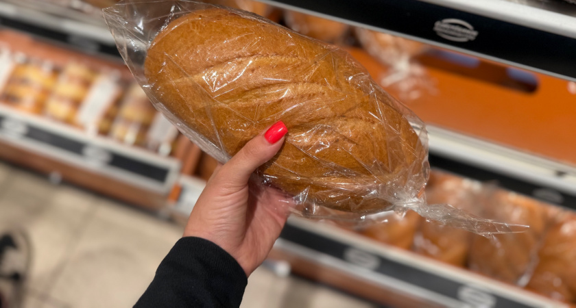 В чем разница между купленными в "Магните" хлебом за 16 и 47 рублей